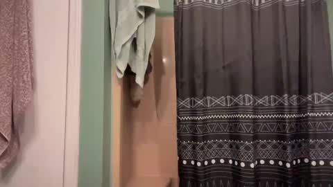 Snapshot of ronnyvzla2 chatting on 12, 12, 2024 Ronny Smokey online show from 12, 12, 2024