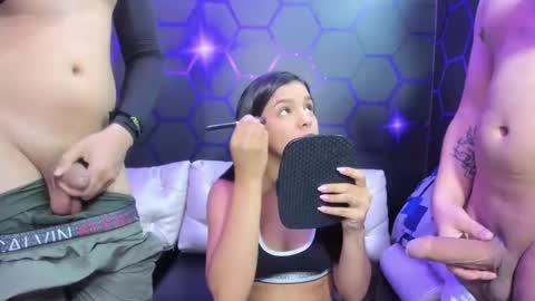  MIA AND PAUL online show from 11, 3, 2025