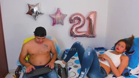 Snapshot of rooxxyy_ chatting on 11, 1, 2025 online show from 11, 1, 2025