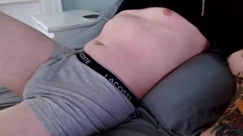 Snapshot of roquehardigan chatting on 8, 12, 2024 Roque Hardigan online show from 8, 12, 2024