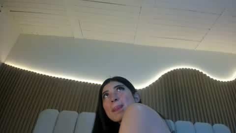 rosa_aura online show from 23, 6, 2026