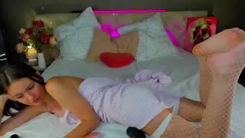 Snapshot of rosa_vaughn chatting on 11, 7, 2026 Viola online show from 11, 7, 2026