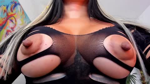 Snapshot of rosalia_04 chatting on 9, 1, 2025 ROSALIA insta rosalia 10hoot online show from 9, 1, 2025