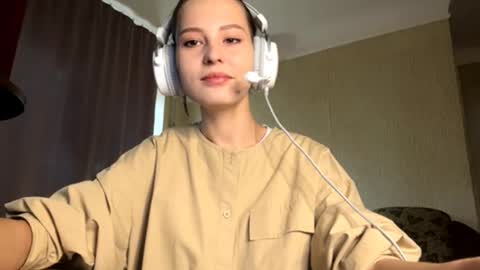 Mia online show from 3, 10, 2025