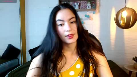 Snapshot of rosaliea chatting on 24, 5, 2026 R O S A L I A online show from 24, 5, 2026