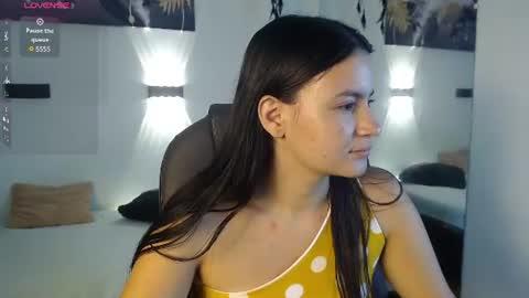 Snapshot of rosaliea chatting on 21, 6, 2026 R O S A L I A online show from 21, 6, 2026
