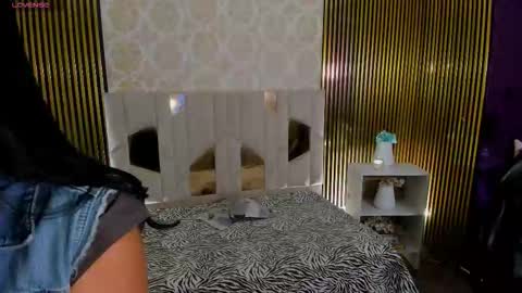 Snapshot of rosalind_tay chatting on 22, 9, 2025 ROSALIN online show from 22, 9, 2025