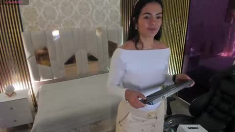 Snapshot of rosalind_tay chatting on 4, 10, 2025 ROSALIN online show from 4, 10, 2025