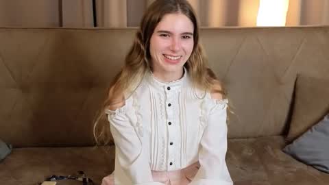 Snapshot of rosalvaulman chatting on 26, 11, 2025 Kylie online show from 26, 11, 2025