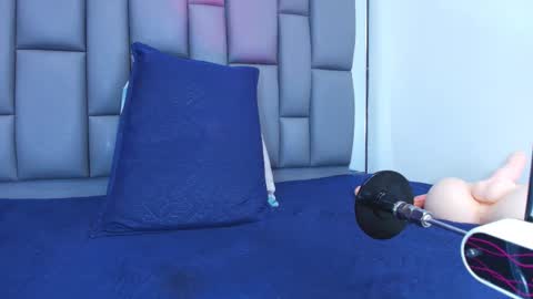 Snapshot of rosana_gomez chatting on 15, 11, 2025 rosana_gomez online show from 15, 11, 2025