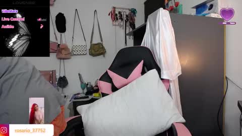 Snapshot of rosario_1996 chatting on 10, 10, 2025 rosario_1996 online show from 10, 10, 2025