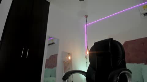 rose__monroe online show from 1, 11, 2025