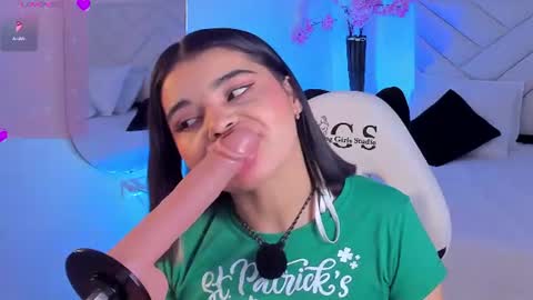 Snapshot of rose_jener06 chatting on 8, 7, 2026 rose_jener06 online show from 8, 7, 2026
