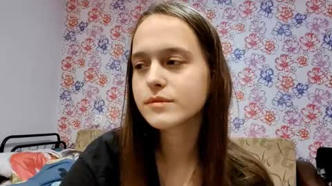 Snapshot of roseannehensle chatting on 26, 11, 2025 Sophie online show from 26, 11, 2025