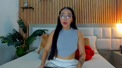 roseaurora online show from 7, 1, 2026