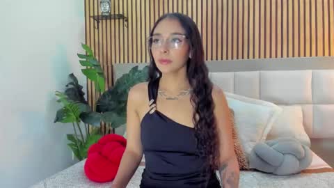 Snapshot of roseaurora chatting on 2, 2, 2026 roseaurora online show from 2, 2, 2026