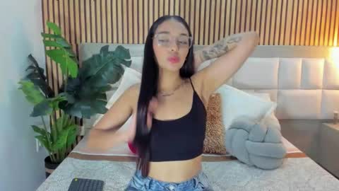 Snapshot of roseaurora chatting on 3, 2, 2026 roseaurora online show from 3, 2, 2026