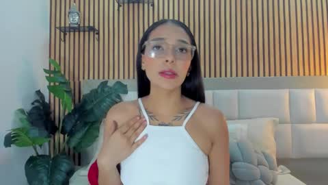 Snapshot of roseaurora chatting on 10, 2, 2026 roseaurora online show from 10, 2, 2026