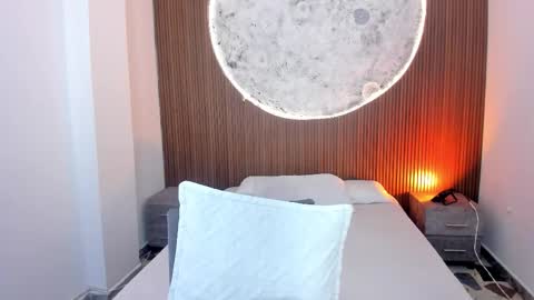 Rose online show from 9, 3, 2026