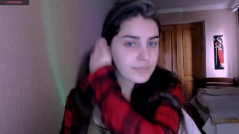 Snapshot of roselina_ chatting on 20, 12, 2024 Rose online show from 20, 12, 2024