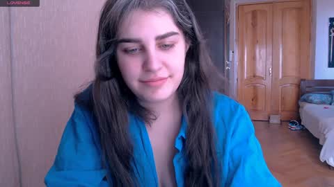 Snapshot of roselina_ chatting on 5, 1, 2025 Rose online show from 5, 1, 2025