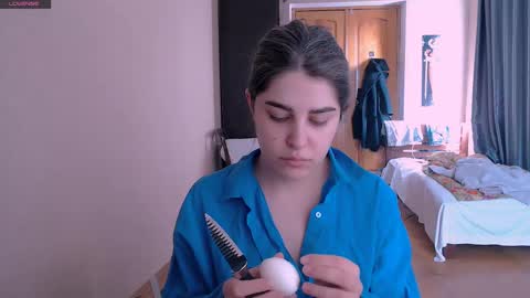 Snapshot of roselina_ chatting on 9, 3, 2025 Rose online show from 9, 3, 2025