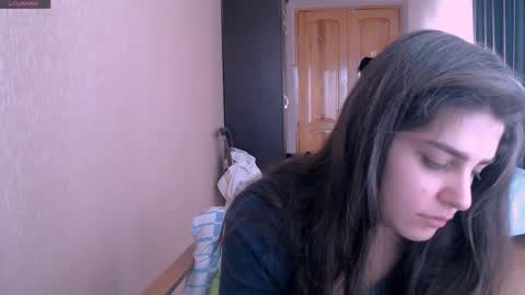 Snapshot of roselina_ chatting on 11, 3, 2025 Rose online show from 11, 3, 2025