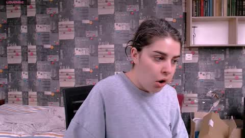 Snapshot of roselina_ chatting on 15, 9, 2025 Rose online show from 15, 9, 2025