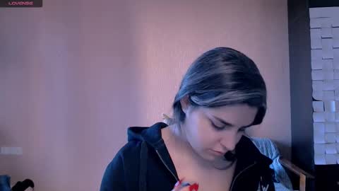 Snapshot of roselina_ chatting on 11, 10, 2025 Rose online show from 11, 10, 2025