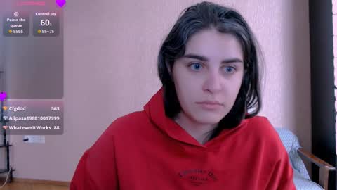 Snapshot of roselina_ chatting on 27, 10, 2025 Rose online show from 27, 10, 2025