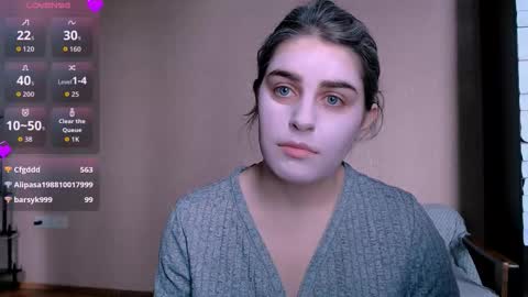 Snapshot of roselina_ chatting on 28, 10, 2025 Rose online show from 28, 10, 2025