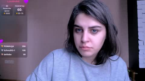 Snapshot of roselina_ chatting on 4, 11, 2025 Rose online show from 4, 11, 2025