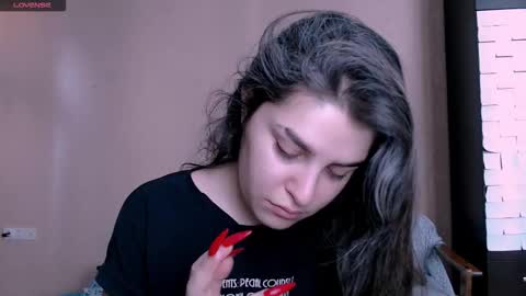 Snapshot of roselina_ chatting on 17, 11, 2025 Rose online show from 17, 11, 2025