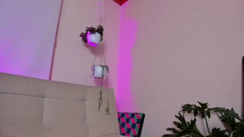 Lyla OF roselinedior online show from 28, 1, 2025