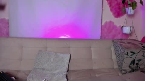 Lyla OF roselinedior online show from 17, 2, 2025