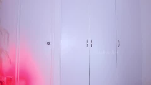 Lyla OF roselinedior online show from 9, 9, 2025