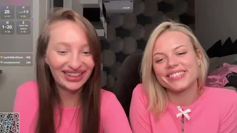 Sophie and Sarah online show from 18, 4, 2026