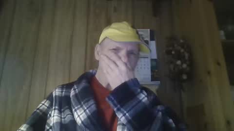 Snapshot of roses2u1958 chatting on 8, 3, 2026 roses2u1958 online show from 8, 3, 2026