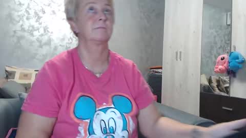 Lovepinklilly online show from 11, 10, 2025