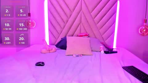 Rose Winterr online show from 11, 9, 2025