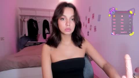 Roshelle online show from 13, 9, 2025