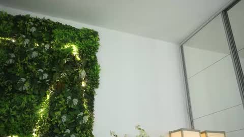 Snapshot of roshen_amira chatting on 13, 6, 2026 Amii online show from 13, 6, 2026