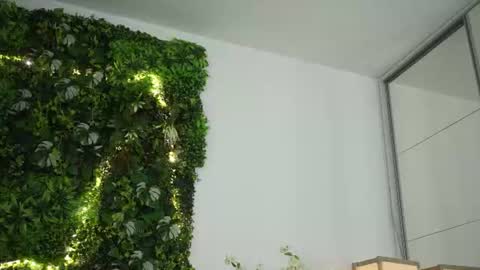Snapshot of roshen_amira chatting on 15, 6, 2026 Amii online show from 15, 6, 2026