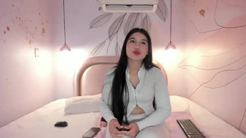 Snapshot of rosie_chell chatting on 14, 5, 2026 Rosie online show from 14, 5, 2026