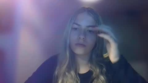 Snapshot of rosie_june chatting on 4, 2, 2025 Rosie online show from 4, 2, 2025