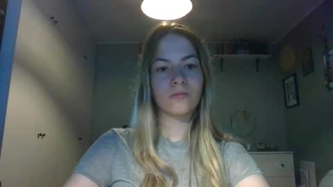 Snapshot of rosie_june chatting on 16, 9, 2025 Rosie online show from 16, 9, 2025