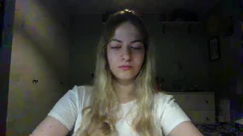 Snapshot of rosie_june chatting on 7, 10, 2025 Rosie online show from 7, 10, 2025