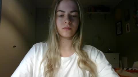 Snapshot of rosie_june chatting on 5, 2, 2026 Rosie online show from 5, 2, 2026