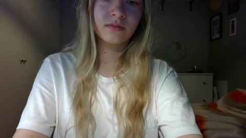 Snapshot of rosie_june chatting on 27, 2, 2026 Rosie online show from 27, 2, 2026