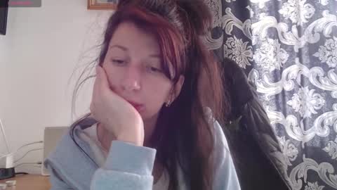 Snapshot of rosiehayes chatting on 15, 11, 2025 RosieHayes online show from 15, 11, 2025